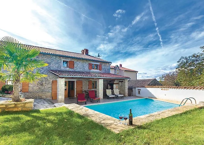 Semesterbostad With A Fireplace 05 *