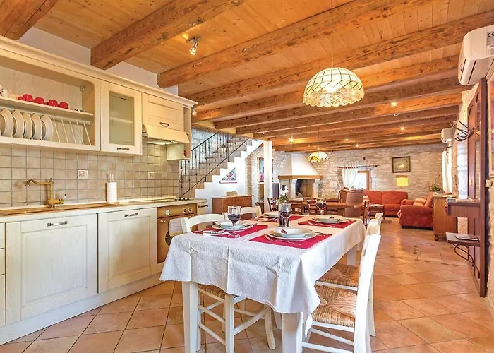 Semesterbostad With A Fireplace 05