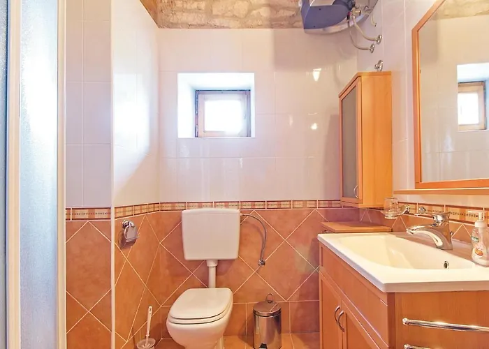 Semesterbostad With A Fireplace 05 Puntera