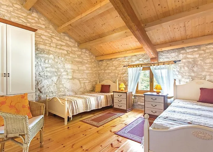 With A Fireplace 05 Semesterbostad *