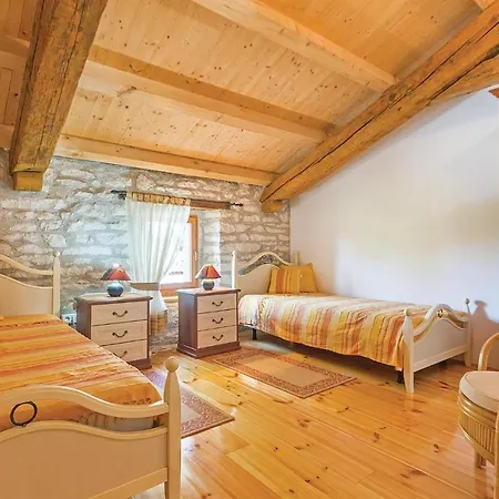 Lovely Home In Puntera With Kitchen *