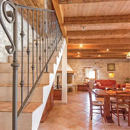 With A Fireplace 05 * Puntera