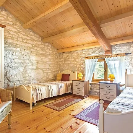 Lovely Home In Puntera With Kitchen Holiday home *